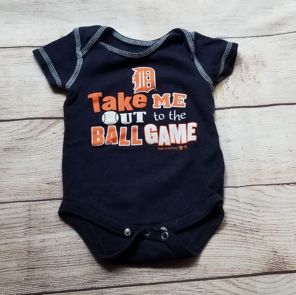 Baseball onesie 0-3 month